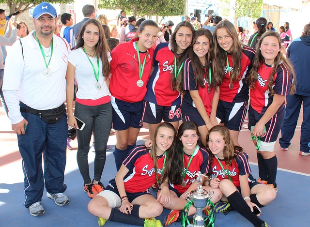 28圈在线：继1963／64赛季之后，米兰和尤文历史第二次赛季中途一同换帅.